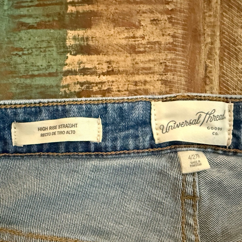Universal Thread High Rise Straight 4 - Picture 3 of 3